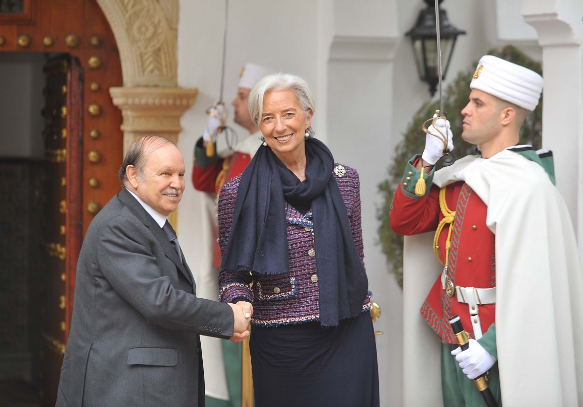 Le président Bouteflika avec Christine Lagarde, directrice générale du FMI. New Press